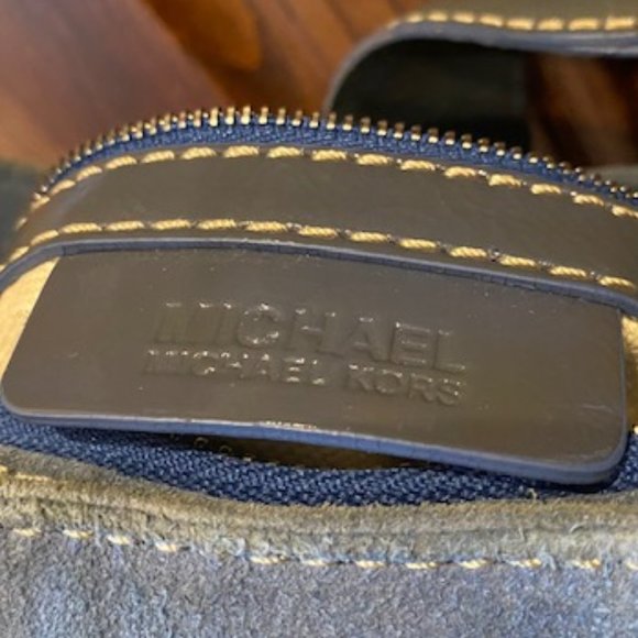 MICHAEL KORS * Medium BLUE SUEDE * multi pocket shoulderbag / purse with DUSTBAG - Picture 9 of 16